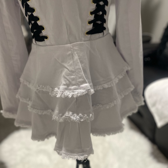 Venus | White & Black Raw-Edge Lace-Up - Picture 6 of 8